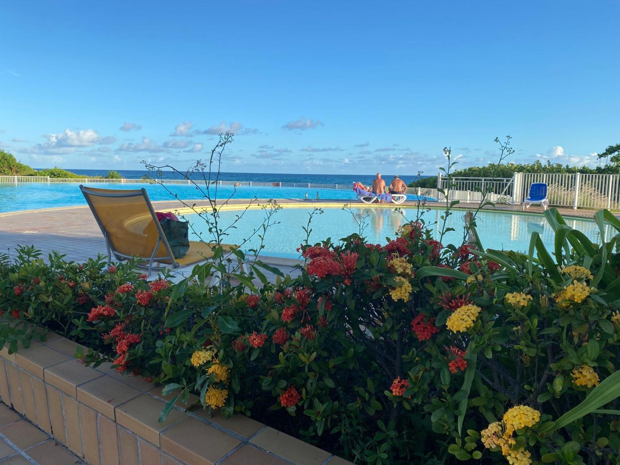 Ti Kaz Emeraude - Mer, Soleil Et Sable Fin, Piscine Et Tennis سانت فرانسوا المظهر الخارجي الصورة
